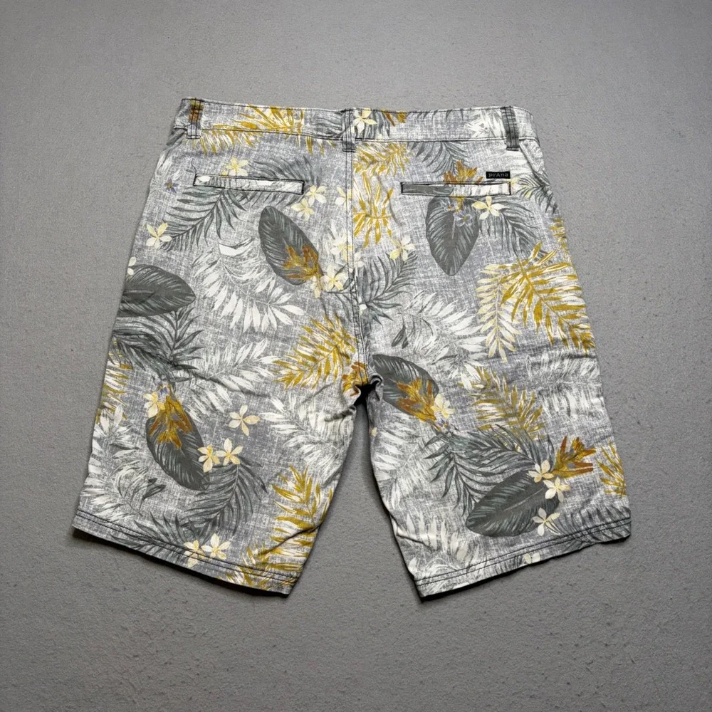 Prana Shorts Mens 34 Grey Tropical Floral Organic Cotton Stretch Flat Front